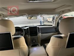 تۆیۆتا لاند کروزەر